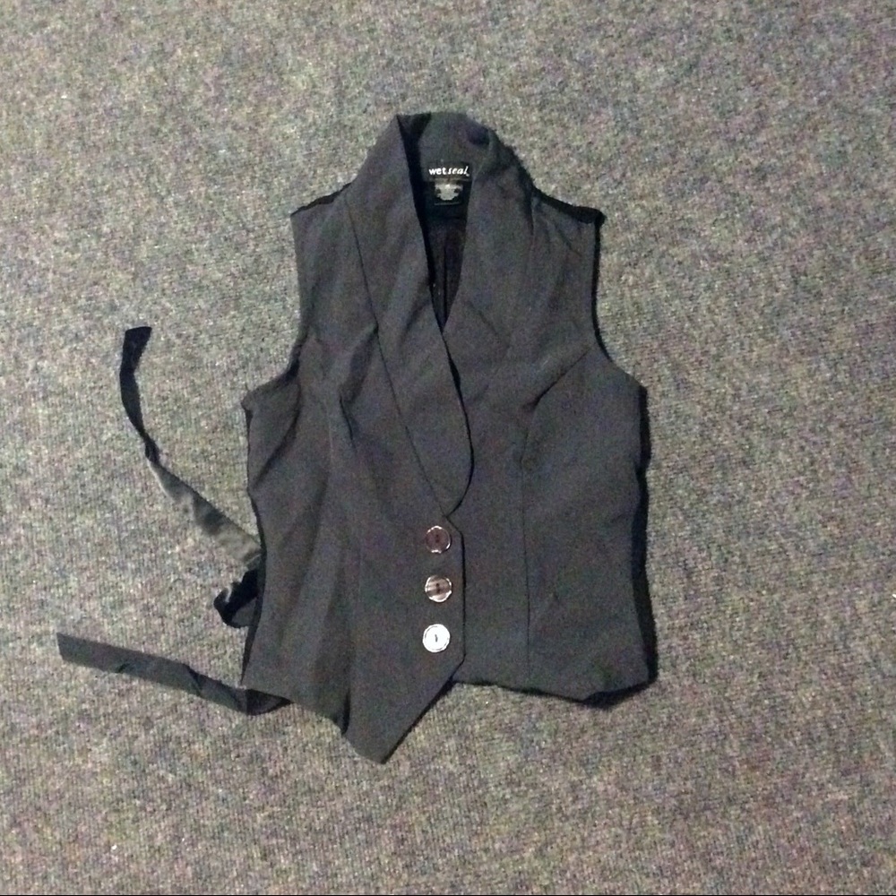 Three-button Vest with Silver Decal